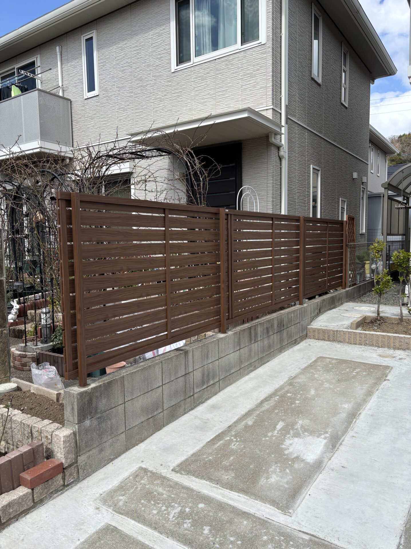 目隠しフェンス取付