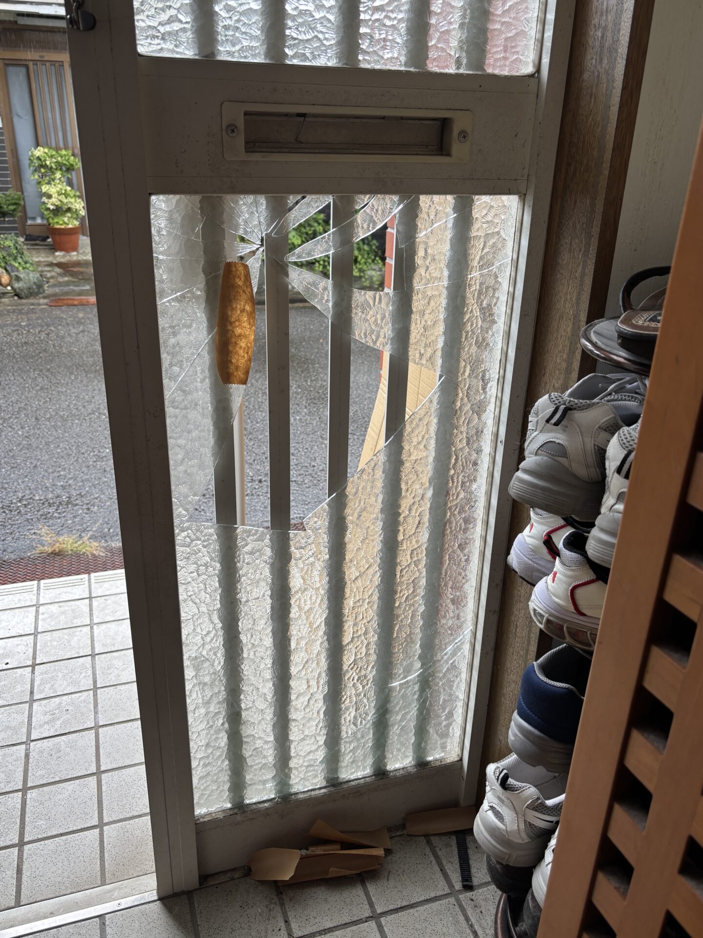 ガラス修理